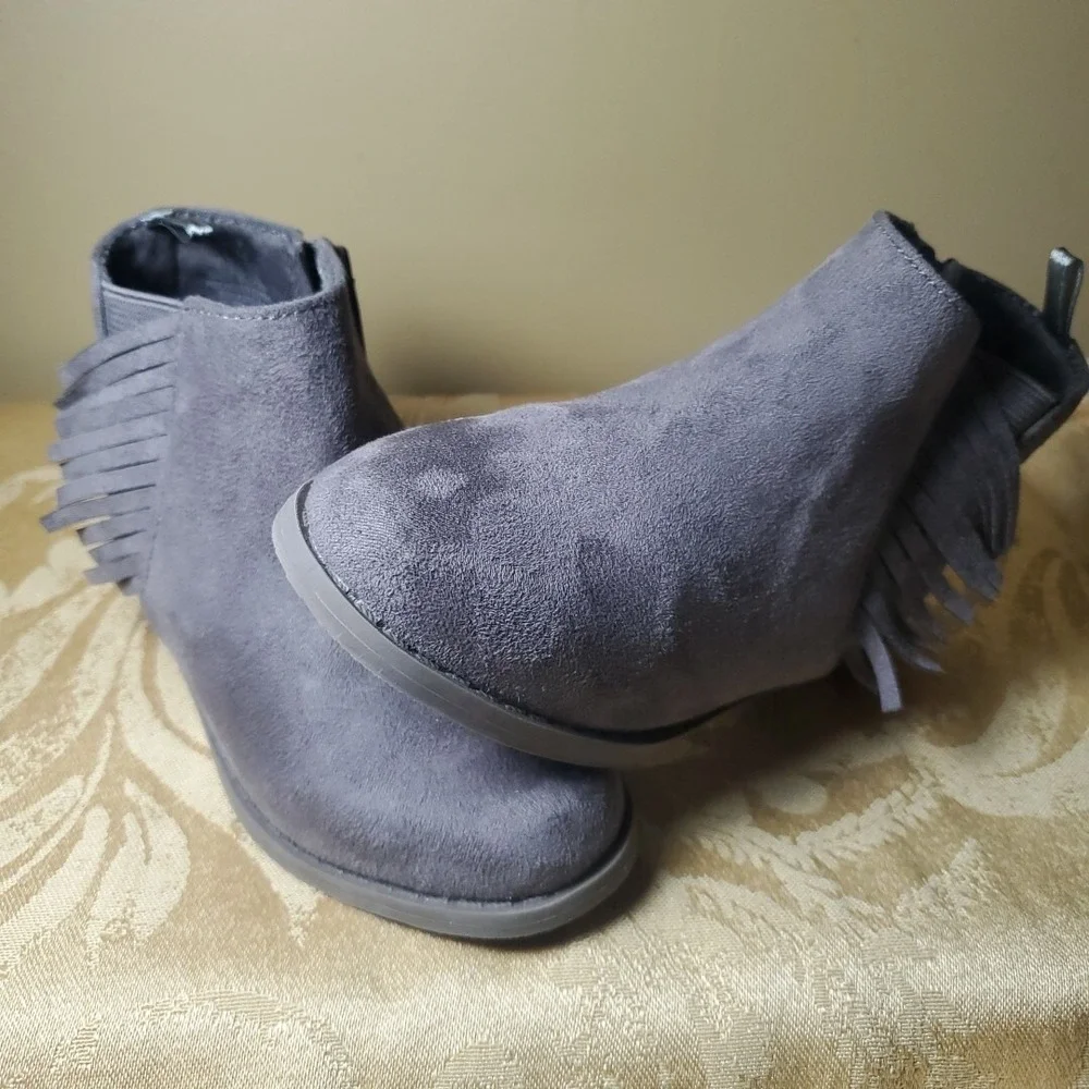 Old Navy Size 7 Fringe Ankle Boots Kids Grey Faux Suede Side Zip‎ Booties Boho